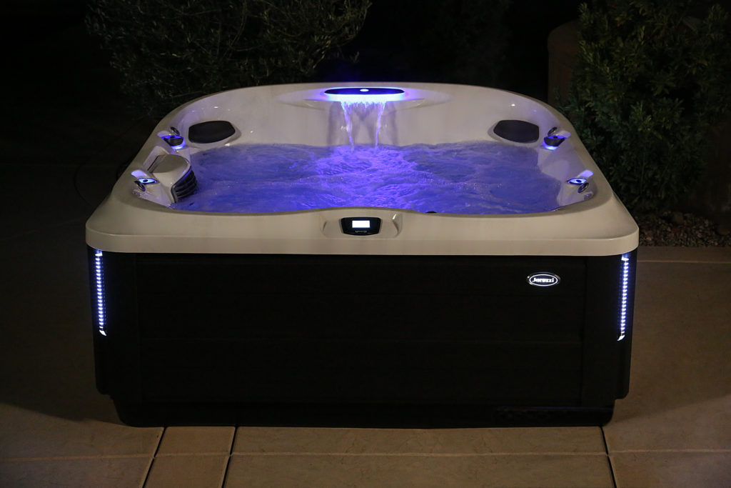 How Long Can I Stay Inside a Hot Tub For Jacuzzi Manitoba